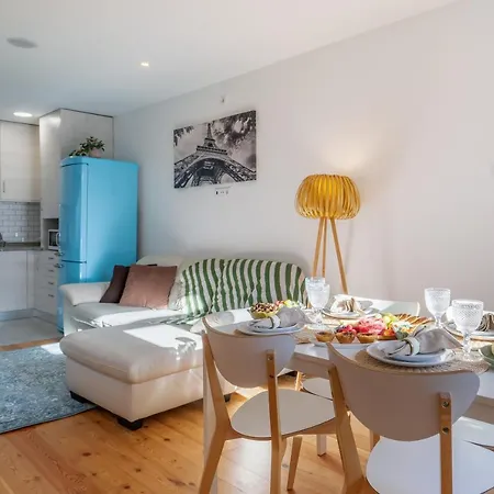 Host Wise - Elegant Colorful House W Private Terrace Ferienhaus Porto
