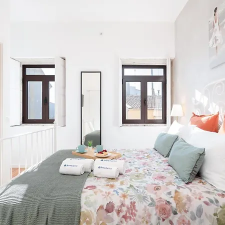 Ferienhaus Host Wise - Elegant Colorful House W Private Terrace *