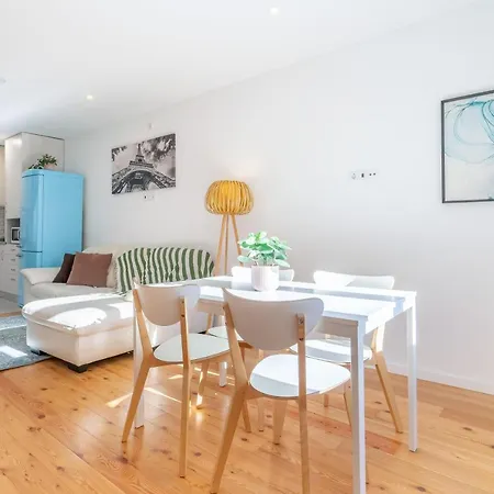 Ferienhaus Host Wise - Elegant Colorful House W Private Terrace *